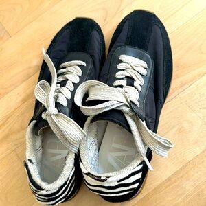 Zara blk/wht suede/zebra sneakers. Size 40. Lightweight.